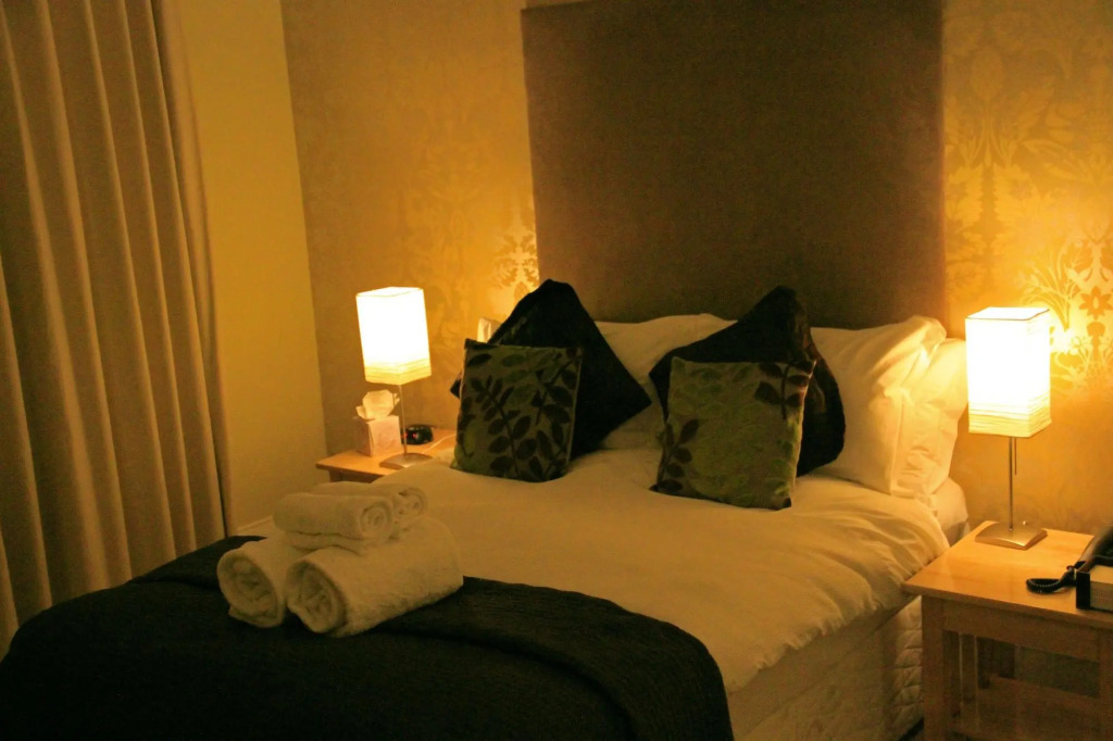 Annandale Arms Hotel