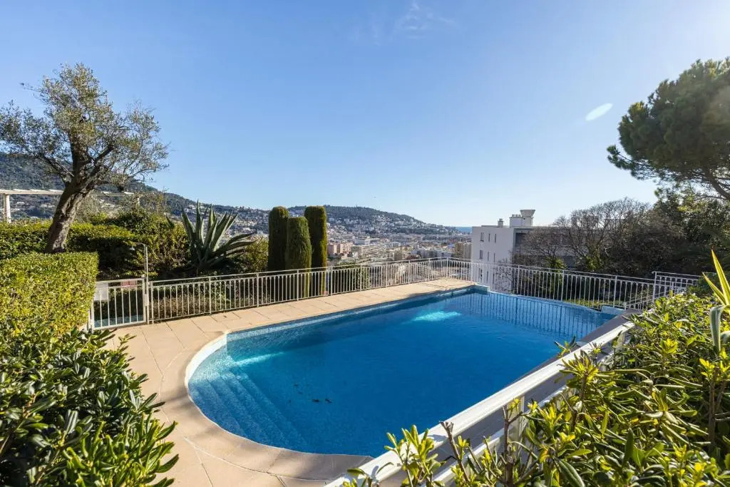 Open view Swimming Pool & Garage 1 Bdr