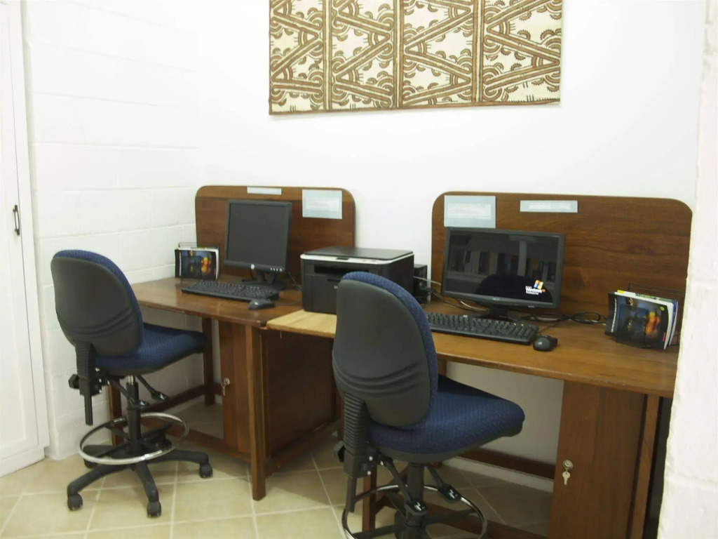 Madang Lodge Hotel