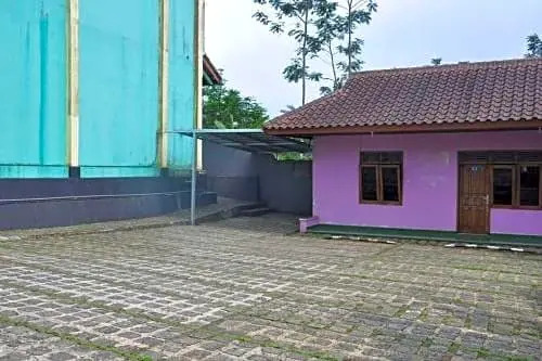 RedDoorz near Lokawisata Baturaden