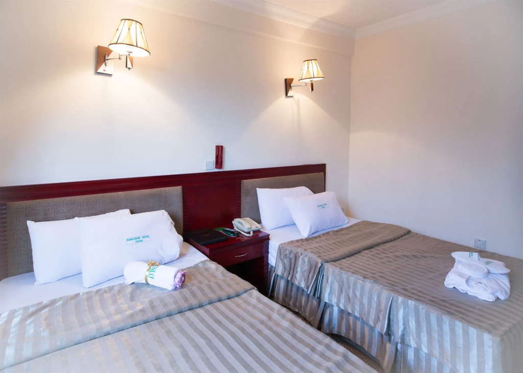 Sunlodge Hotel