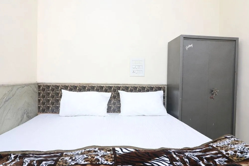 SPOT ON 43881 New Era Guest House