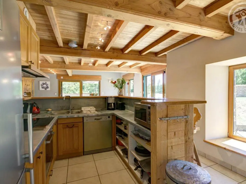 Gîte spacieux avec piscine privée, animaux acceptés - FR-1-496-25