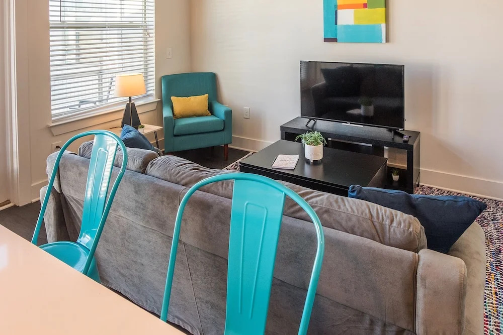Atlantic 1 BR Apt w/ Balcony & Pool by Frontdesk