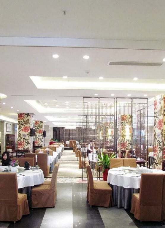 He Xing Hotel 