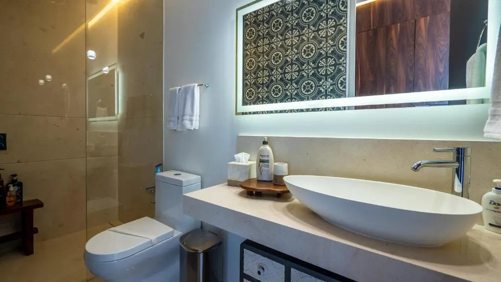 Pier 605 Pier Stunning Ocean View Corner Unit with Balcony