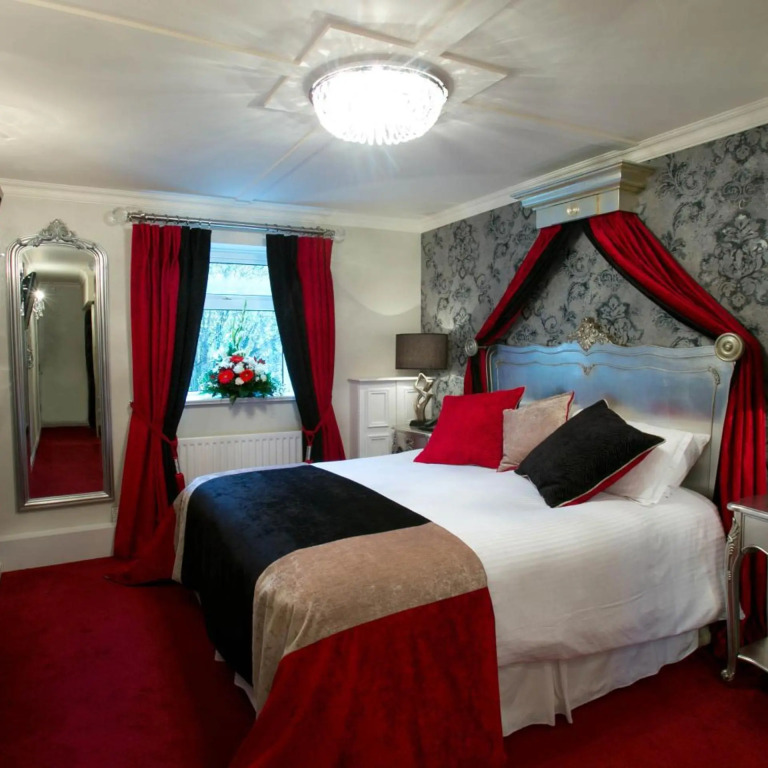 Greenvale Hotel