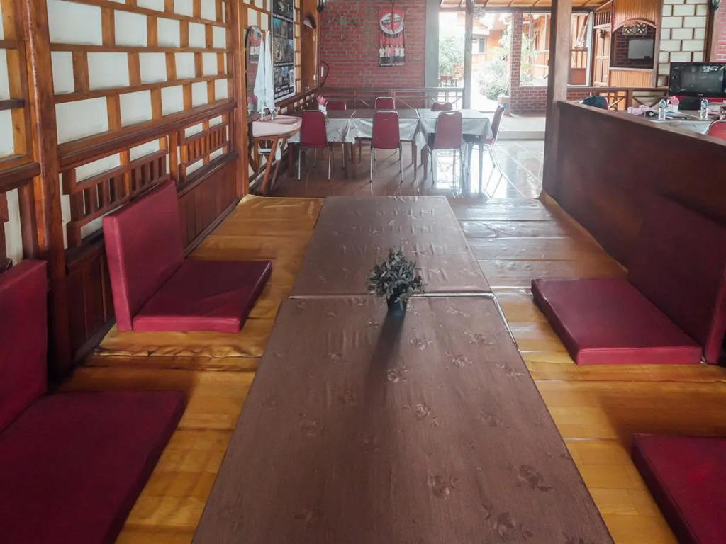 OYO 1300 Crecia Guest House