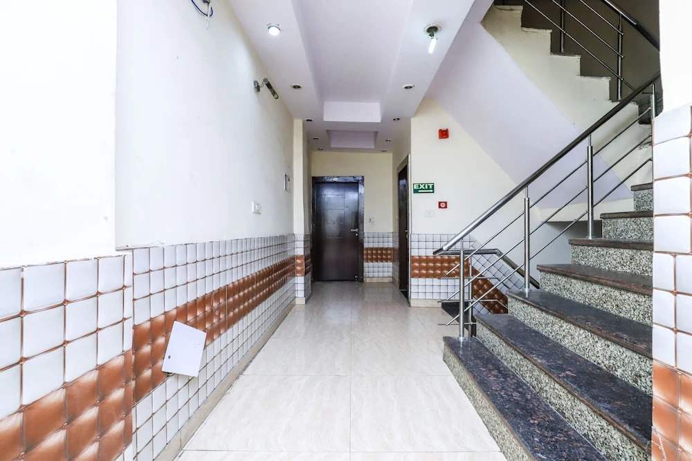 OYO 39815 Karat 87 Hotel