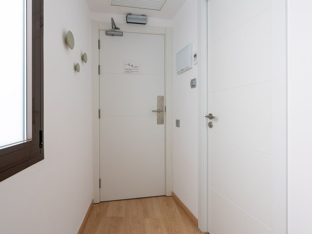 Limehome Barcelona Carrer de Fontcoberta - Digital Access