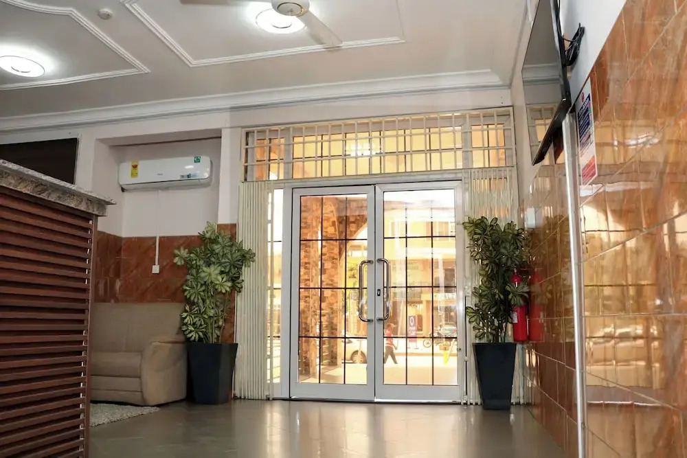 GSM Crown-Inn Hotel