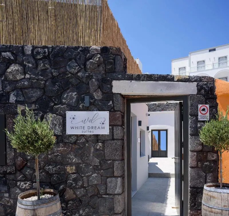 White Dream Suites