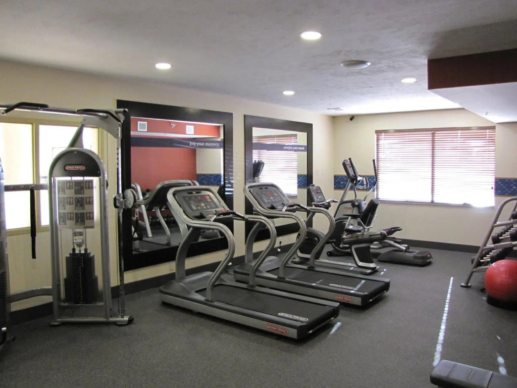 Hampton Inn & Suites Jamestown, ND