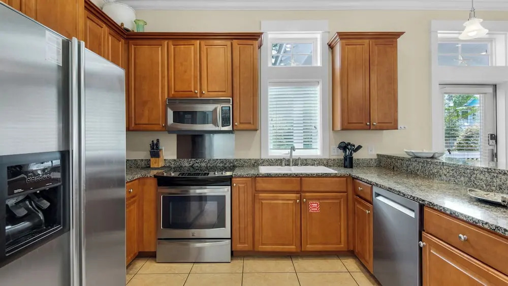 Bright & Beachy, 6 Minutes to the Gulf, 2 Pools, Tennis