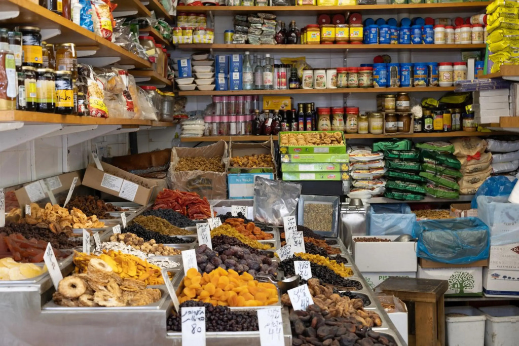 Fabulous Corner Market by TLV2RENT