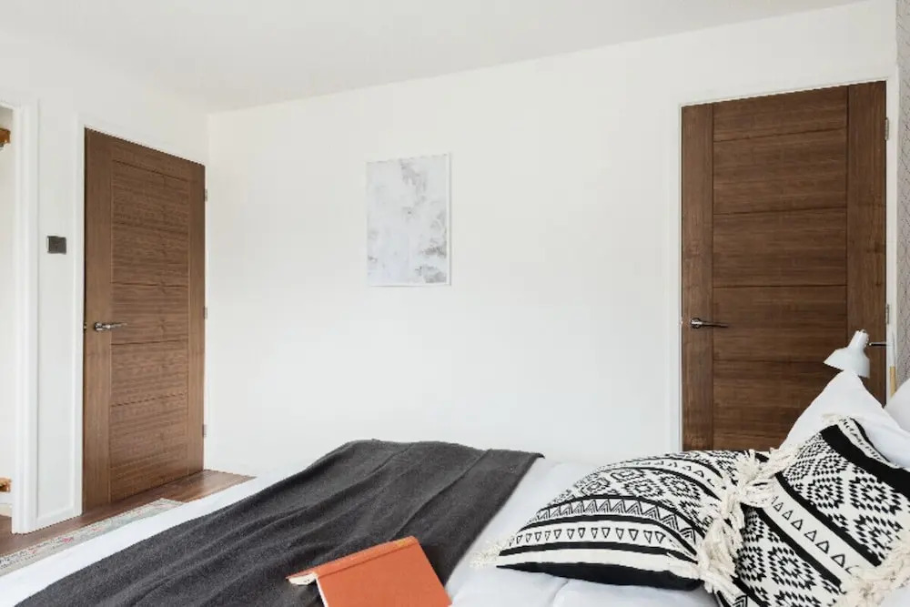 The Jericho Terrace House - 2BD + Parking