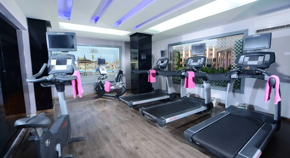 Beach albatros resort Azrak VIP Package