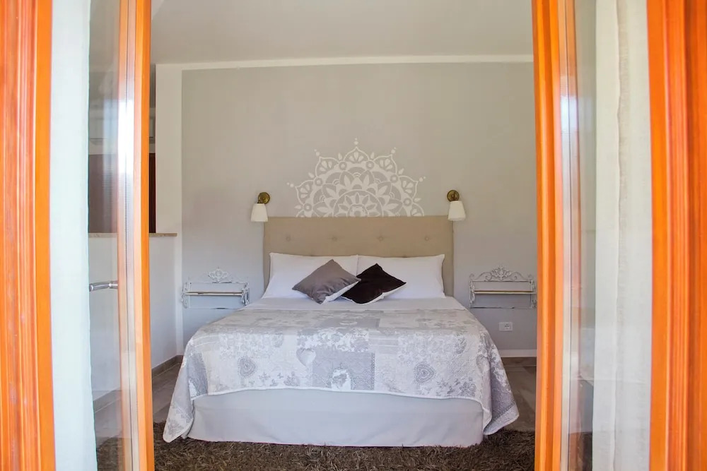 Ecolodge Selvitelle - Sustainable Retreat Amidst Olive Groves in Cilento