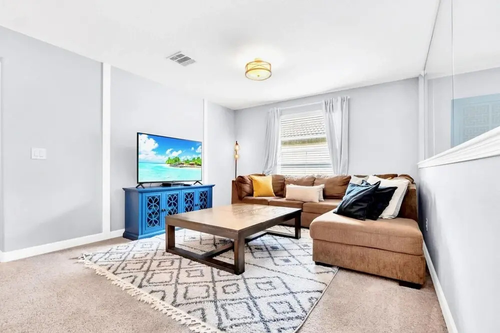 5BR Home w Netflix Private Pool - Near Disney