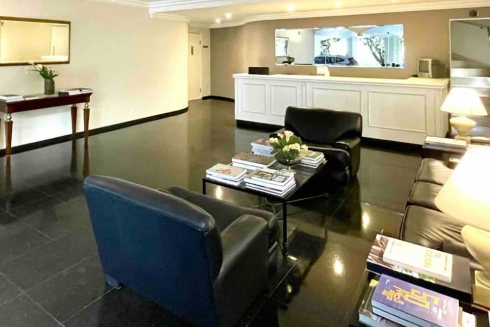 Flat de 100m2 com Serviço de Camareira