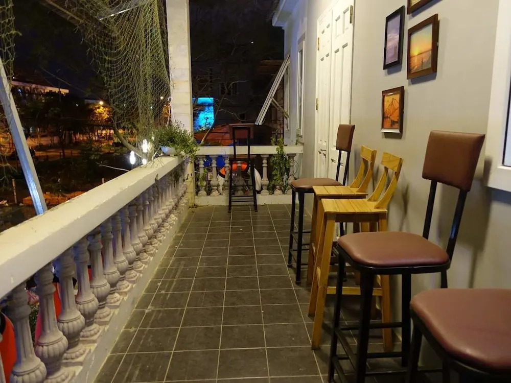 Bookaholic Beach Hostel