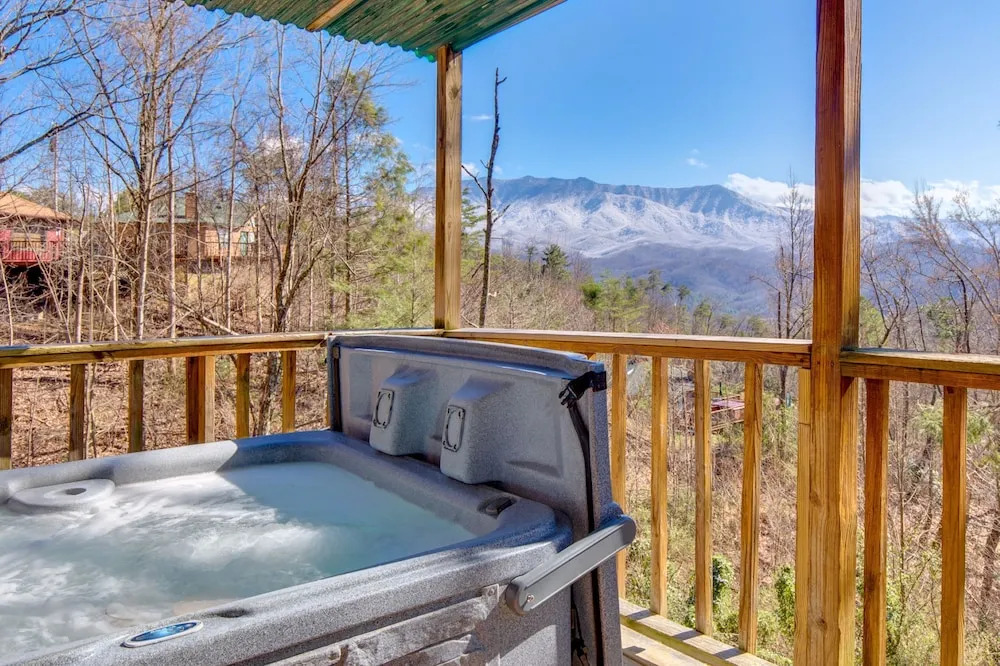 Smoky Mountain Dreams - Three Bedroom Cabin