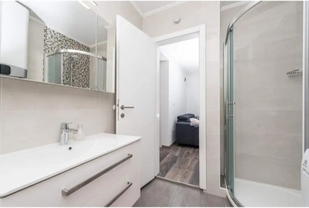 Lovely Apartment in Pakostane With Terrace