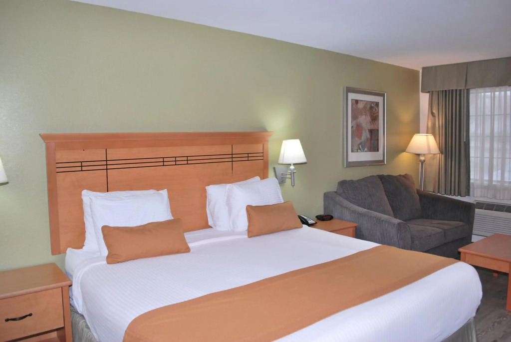 Americas Best Value Inn and Suites DeSoto