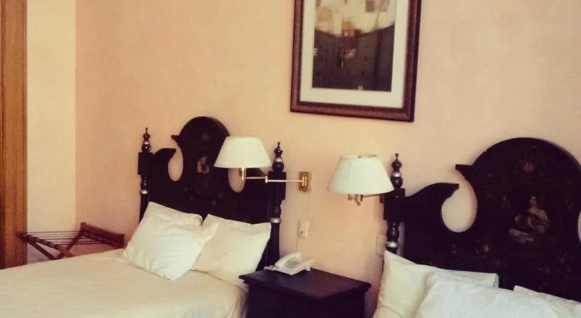 San Miguel & Suites
