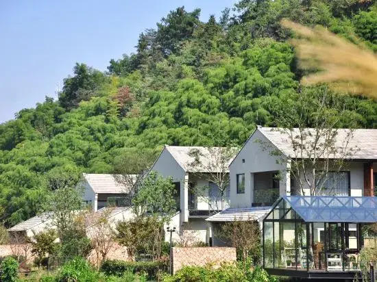 Amber Guanyun Vacation Apartment