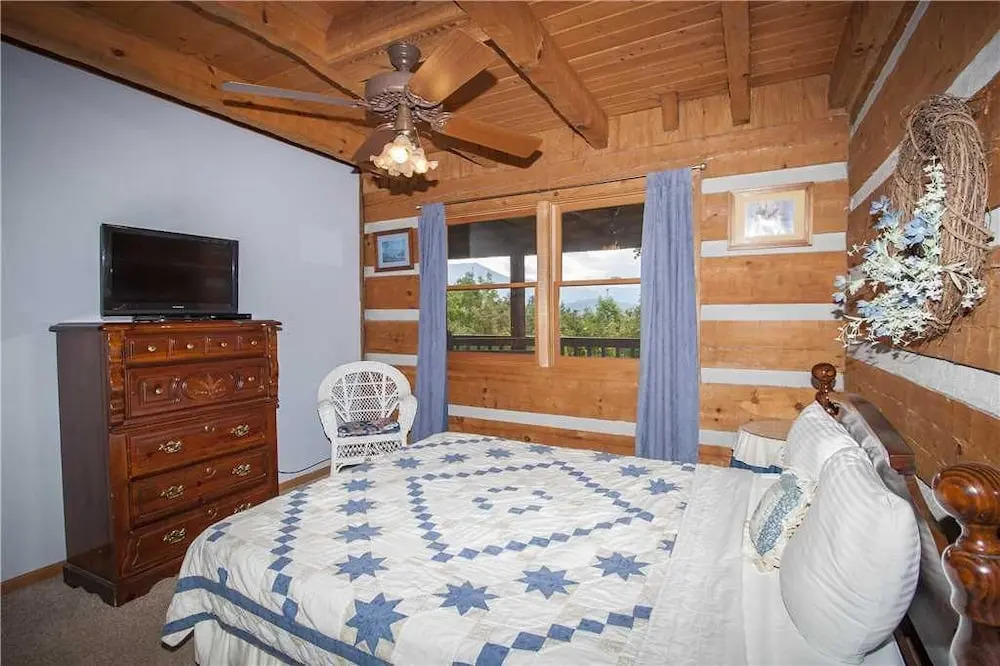 Appalachian Splendor - Two Bedroom Cabin