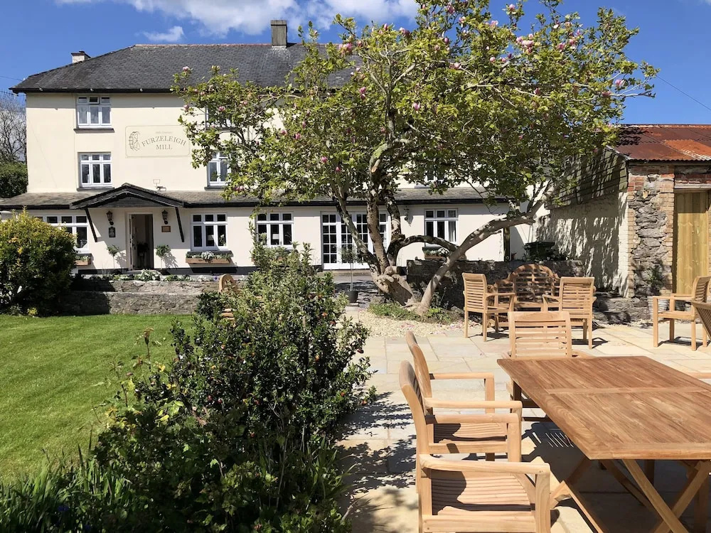 Furzeleigh Mill Inn