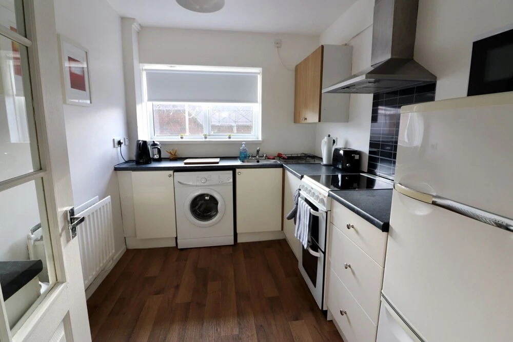 York Rd area 2 bed