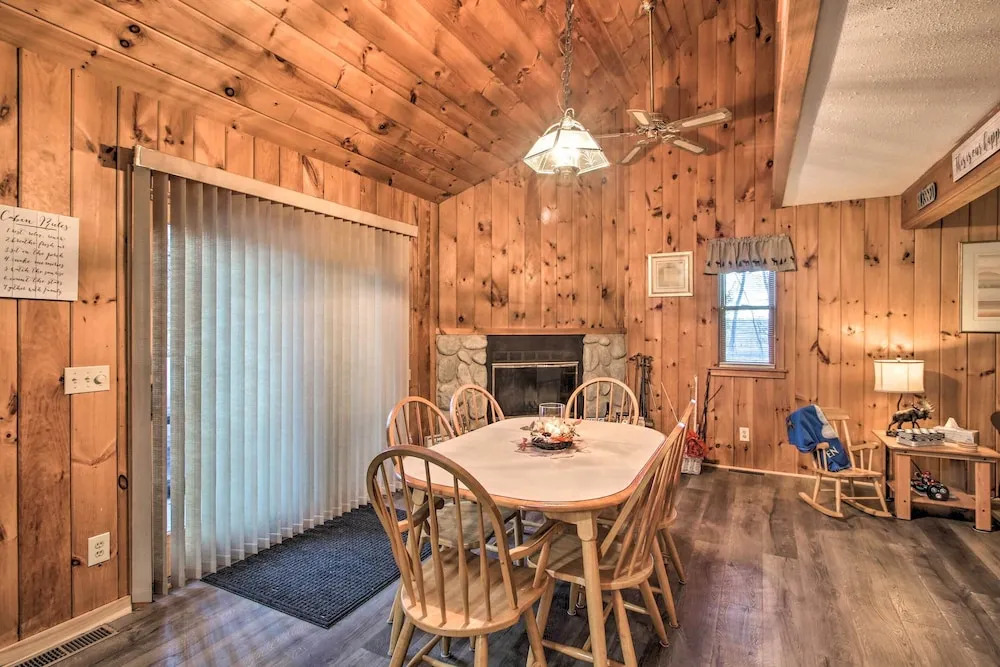 Lakeview Forest Cabin w/ Deck < 1/2 Mile to Beach!
