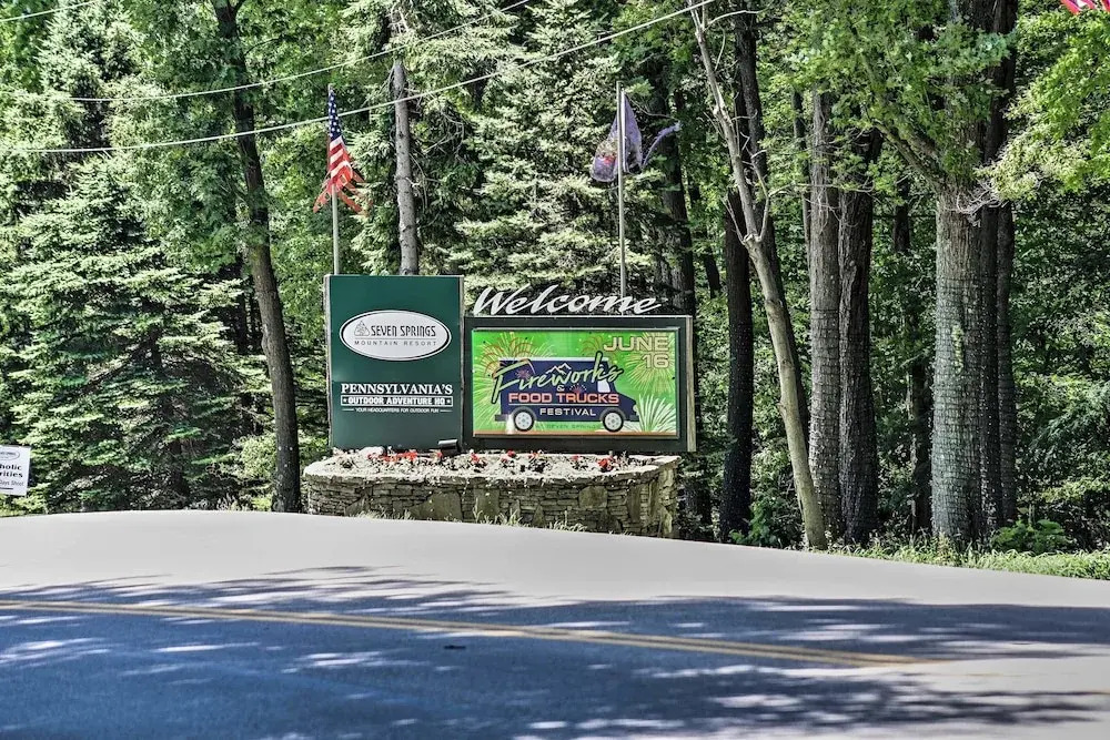 Southwind Seven Springs Home on Ski Slopes!