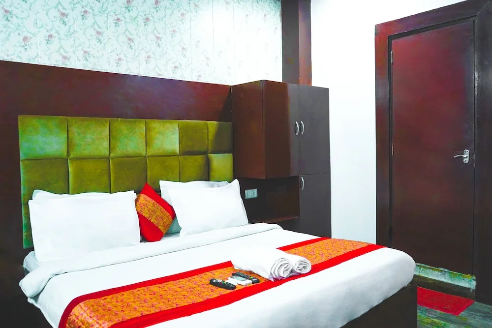 Hotel Downtown by Quadis - Sector 15 Noida