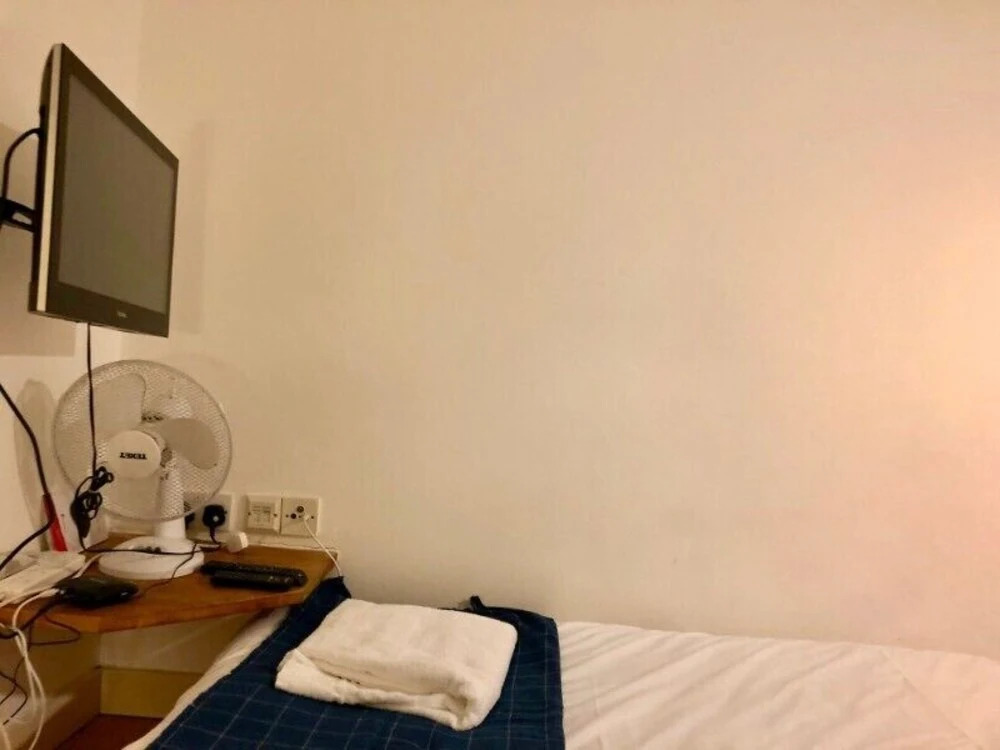 HFS Studio Next To Hydepark L17