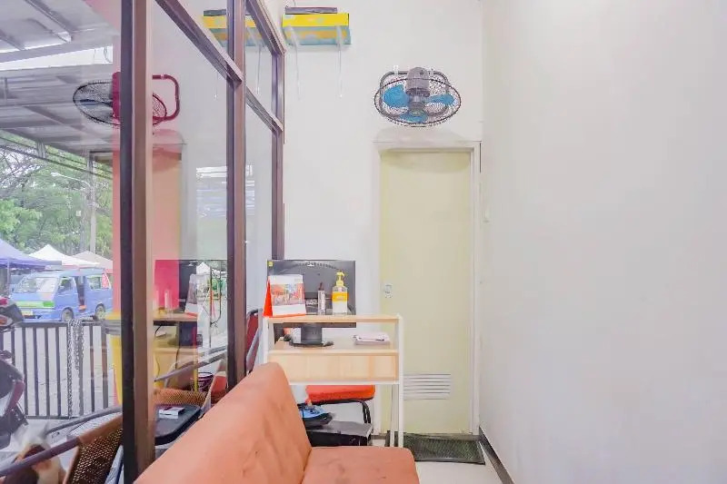OYO 3965 Syariah Graha Kartika