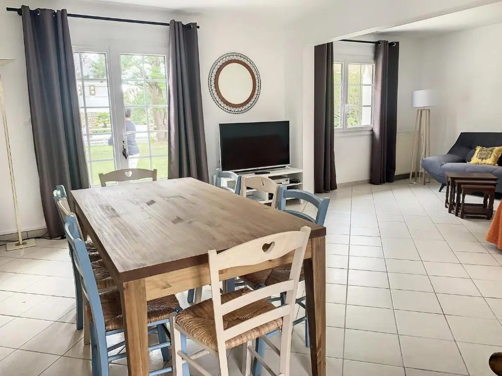 Villa 5 pièces avec jardin, à 400m de la plage et 600m des commerces, wifi et barbecue inclus - FR-1-361-20