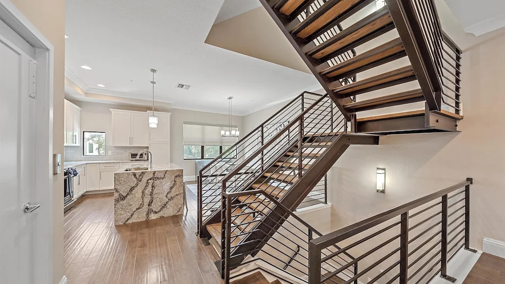Cityscape Retreat 2 Bedroom Townhouse by RedAwning