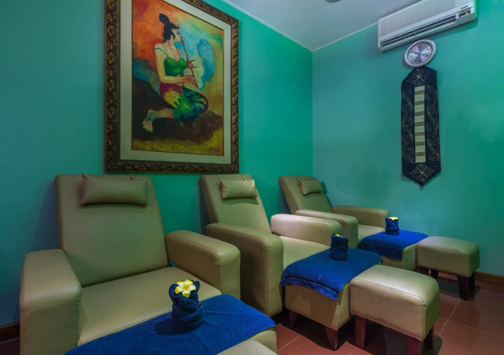Bounty Hotel