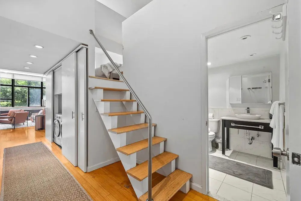 Barrow by Rove Travel 1BR Loft w Shared Roof