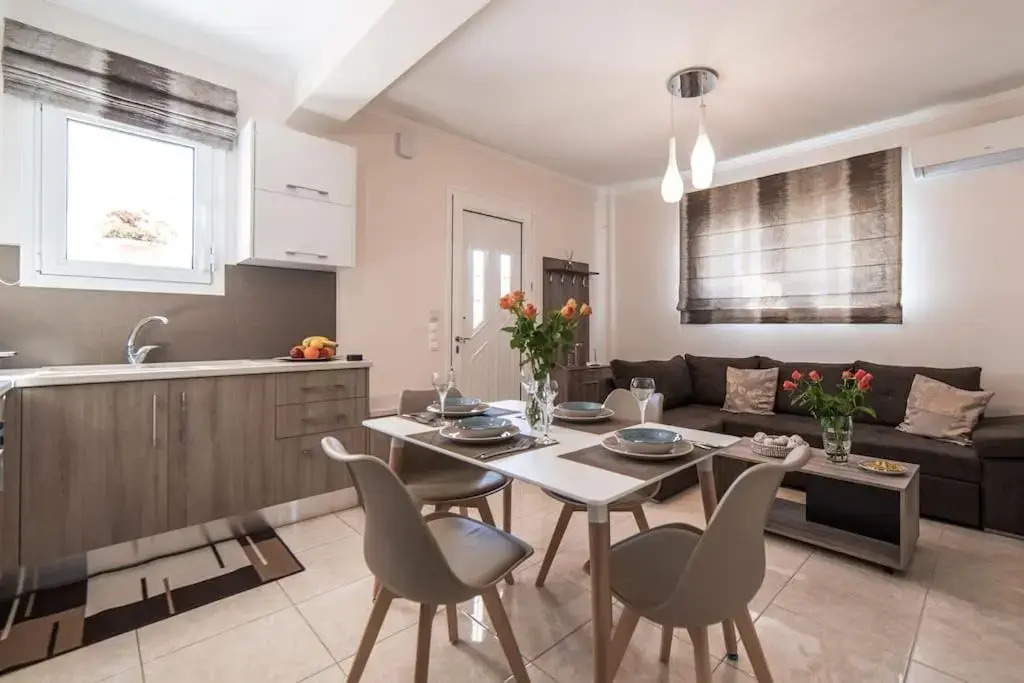 Effie's Two Bedroom Apartment