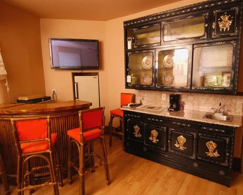 Smith Fargo Suites