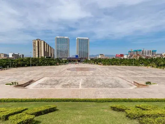Guangfei Chain Hotel (Yangchun Municipal Government Yueyun Automobile Store)