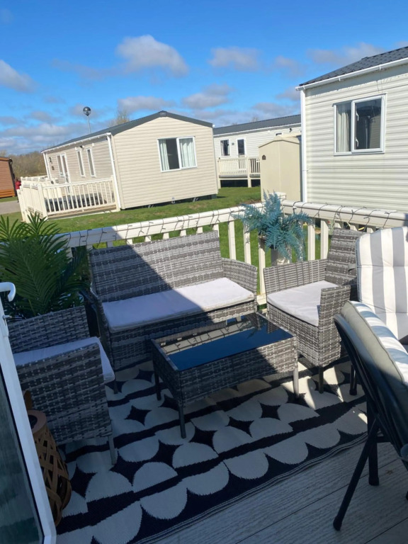 Tattershall Lakes Caravan Ezees Holiday Retreat