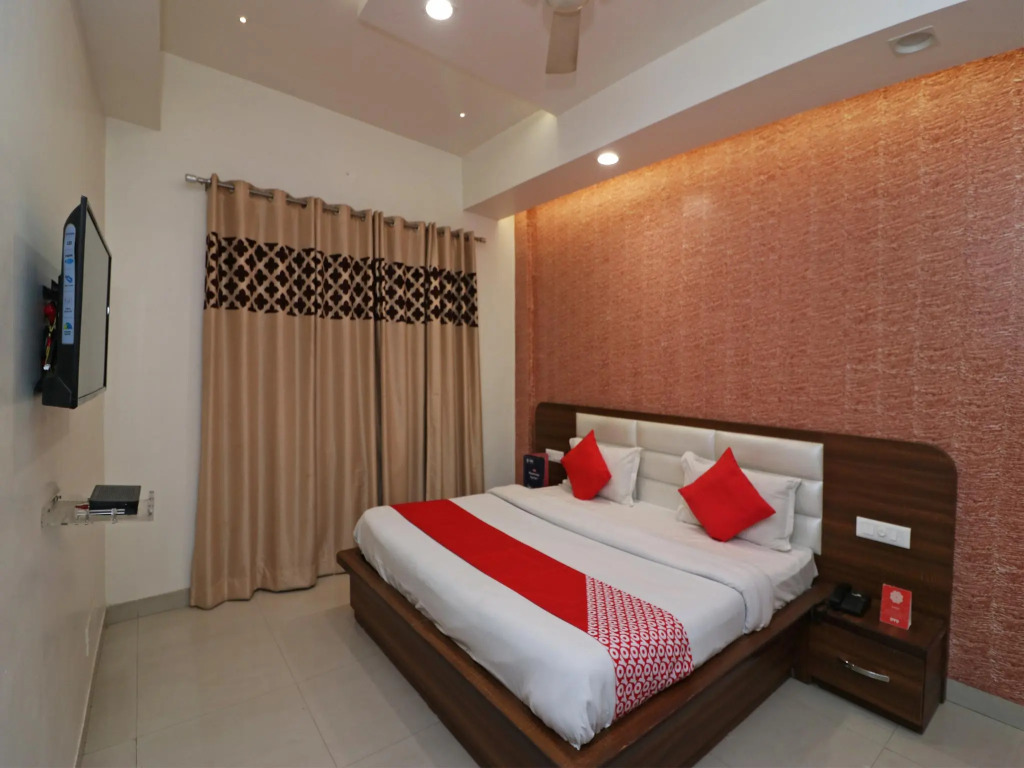 Hotel G C Regency