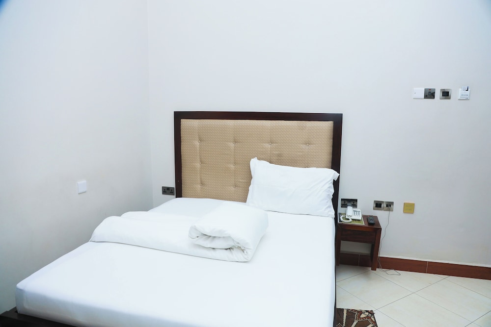 Rostel Villa Hotel