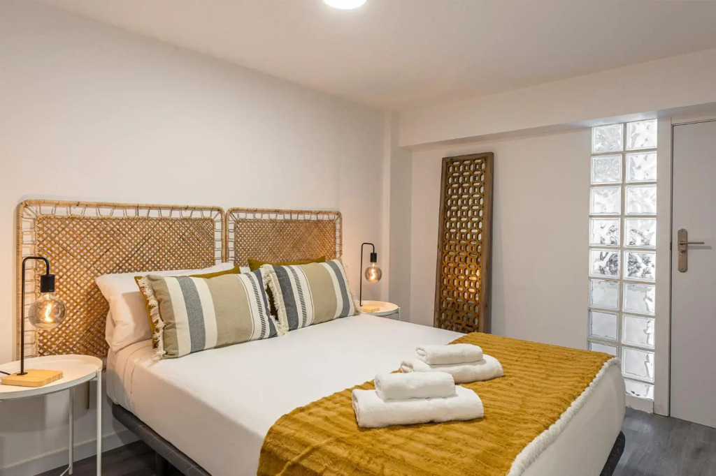 BNBHolder Calm Duplex RETIRO FREE PARKING