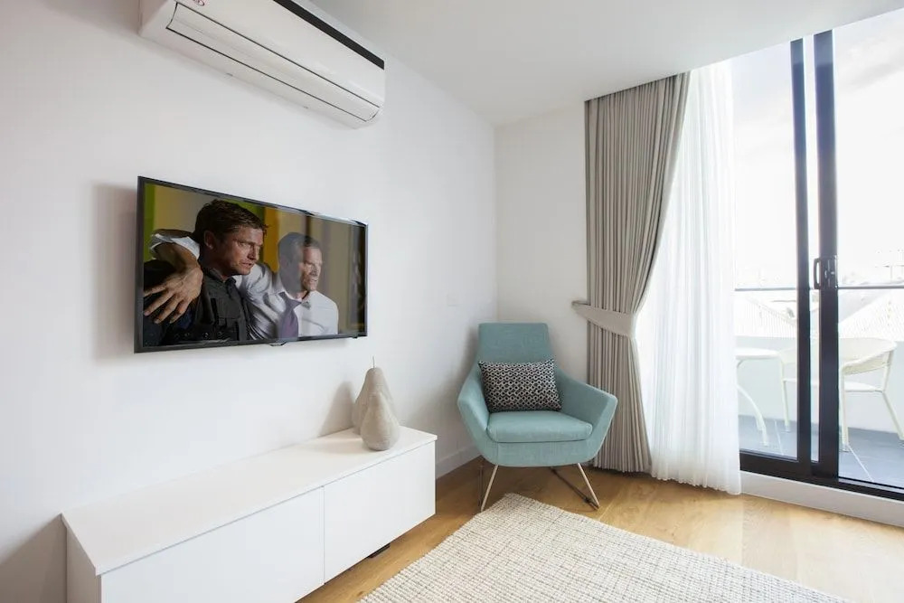 Boutique Stays - Sea Breeze, Port Melbourne